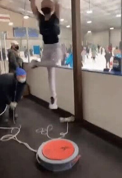 Enlace a Dicen que hoy en día todavía sigue girando