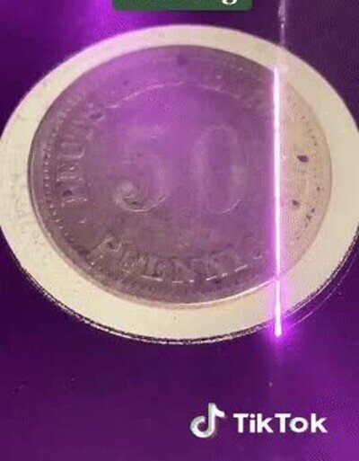Enlace a Limpiando una moneda de 145 años en solo uno par de segundos