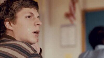 Enlace a Cuando escuchas que tu crush está hablando de ti 