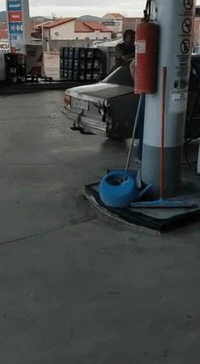 avisar,aparcar,maletero