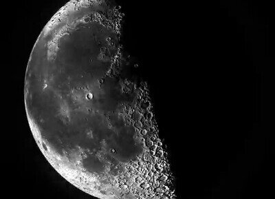Enlace a La luna es realmente preciosa, la mires como la mires