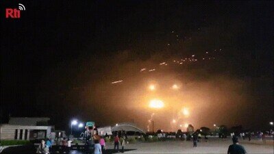 fiestas,pueblo,noche,cielo