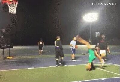 Enlace a Un alucinante truco para meter una canasta