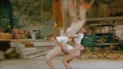 Enlace a Así van en realidad las chicas juntas al baño