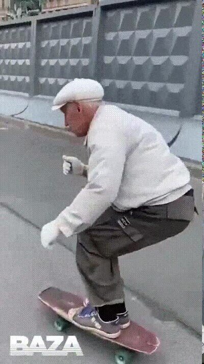 Enlace a 74 años tiene este señor skater