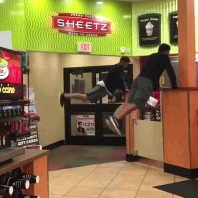 Enlace a Parecía un espejo pero...