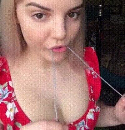 Enlace a La gente hace cosas muy locas con la lengua