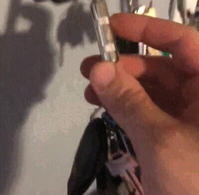 Enlace a Así cuelga las llaves una estrella del rock