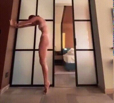 Enlace a El trabajo de una bailarina en cuarentena