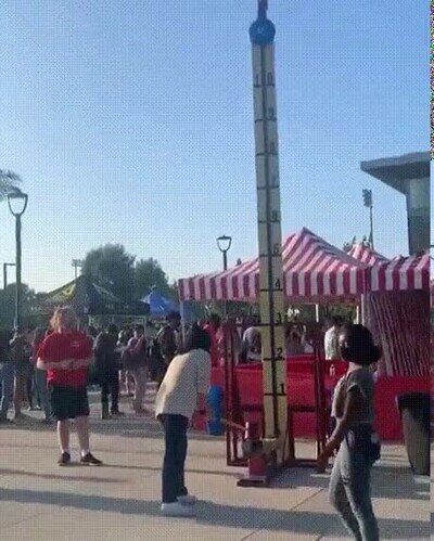 Enlace a Pero cuidado con el martillo hombre