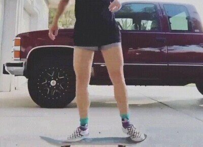 Enlace a Truco con el skate. Sale mal