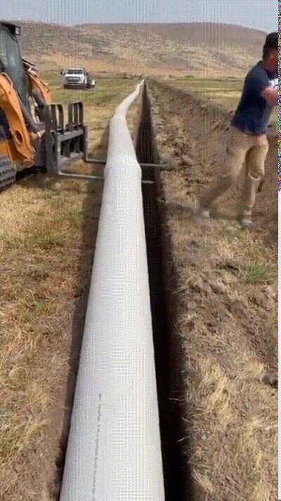 Enlace a Así se coloca una tubería con un solo movimiento