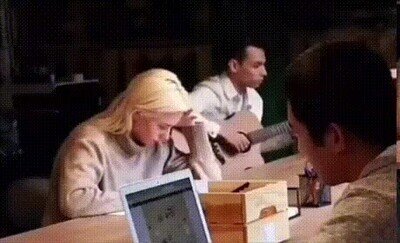 Enlace a Truco para trollear a la gente en una biblioteca