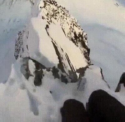 Enlace a ¿Te atreverías a caminar por los Alpes suizos?