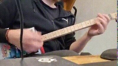 Enlace a No hace falta tener una guitarra de 4 cifras para hacer buena música