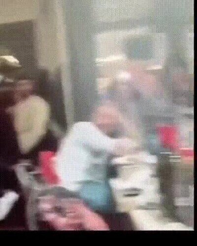 Enlace a Creo que mi novia es un poco celosa