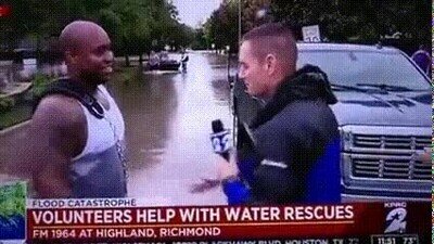 Enlace a No se conocen de nada y hacen la encajada de manos perfecta