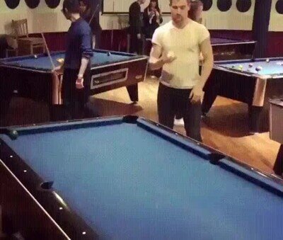 Enlace a Creo que le gusta demasiado el fútbol