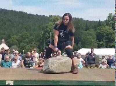 Enlace a Leigh Holland-Keen levantando una piedra de 188.02kg 