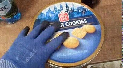 Enlace a Por fin he encontrado una caja de galletas sin cosas de coser