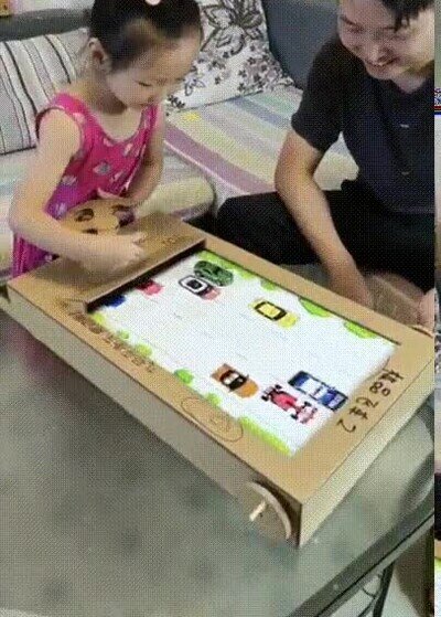 Enlace a No necesitas tecnologia cuando tienes un padre muy creativo