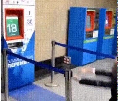 Enlace a Si haces 30 sentadillas puedes entrar gratis al metro