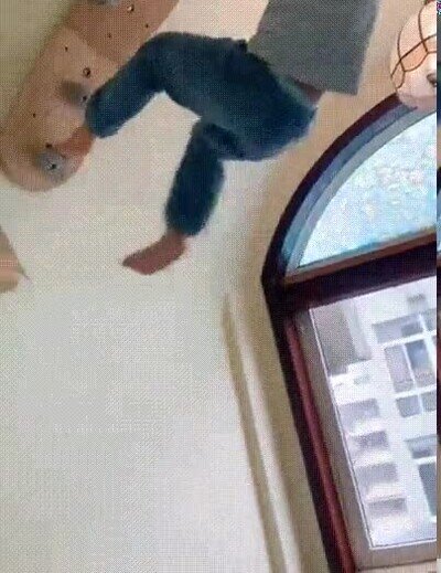 ni&ntilde;o,aburrir,casa