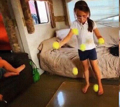 Enlace a Haciendo malabares con 6 bolas