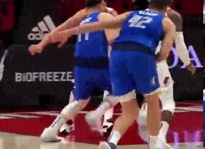 Enlace a El cámara estaba más preparado que los defensas