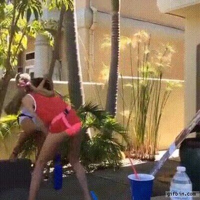 Enlace a Una piñata bastante accidentada