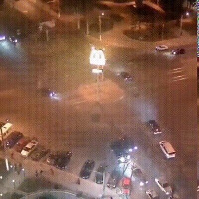 Enlace a Haciendo el cabra en una rotonda