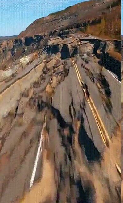 Enlace a Estos paisajes a vista de dron son una pasada