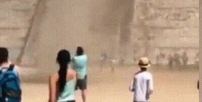 Enlace a Kukulcan está enfadado y pide un sacrificio