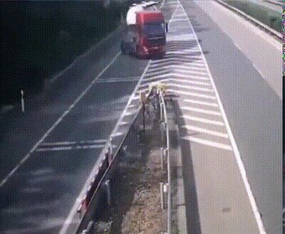 Enlace a En todas las carreteras hay algún tonto como éste