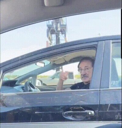 Enlace a Un troll en la carretera