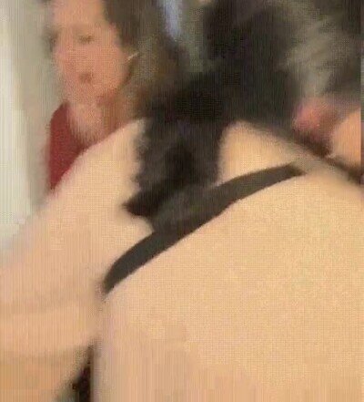 Enlace a Vaya liada en la casa del propietario de la fiesta