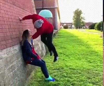 Enlace a Un beso de parkour para conquistar a tu crush