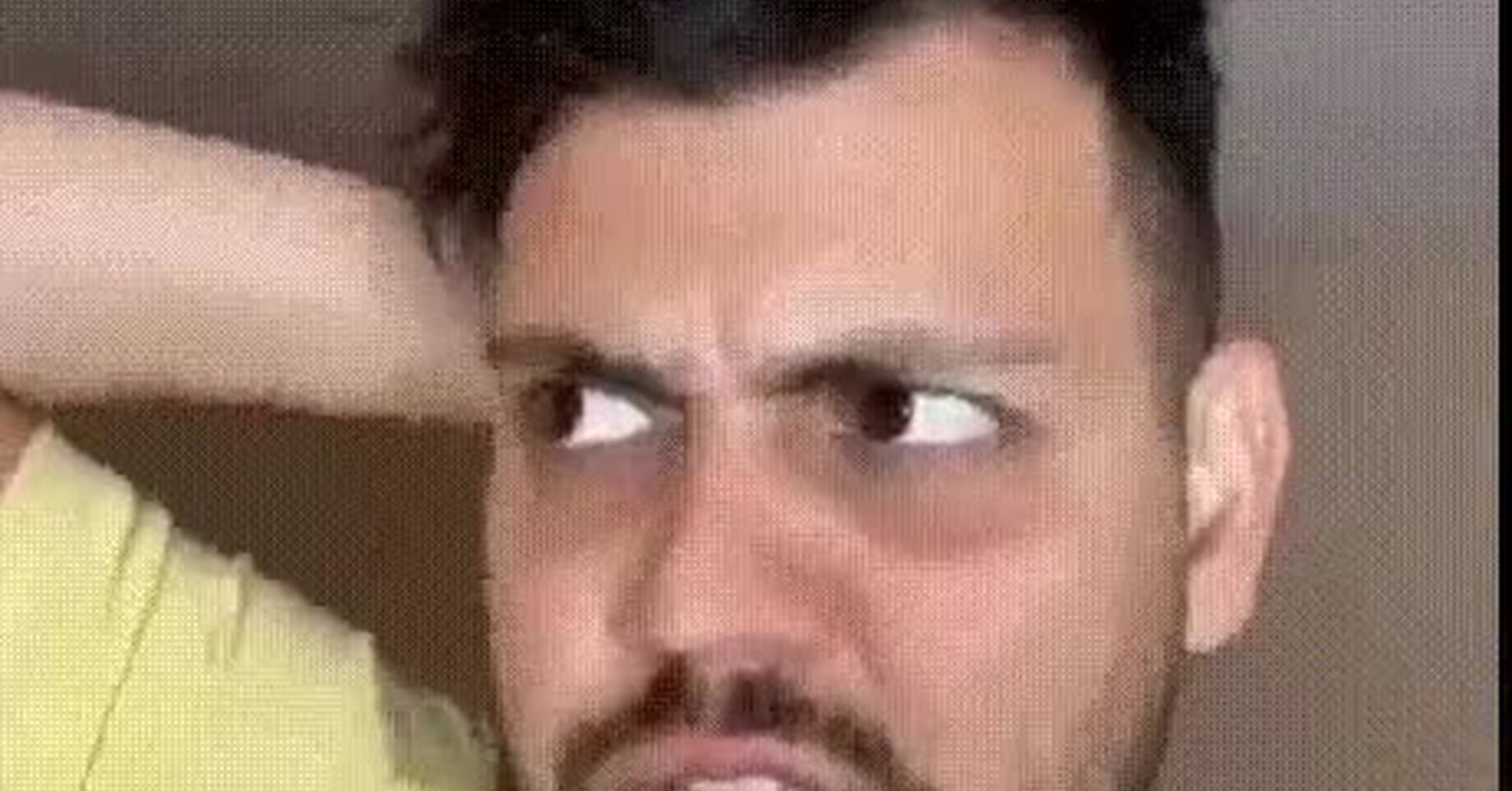 ¡Vaya GIF! / El truco de pintarse se ha vuelto complicado