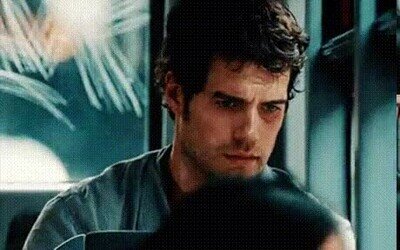 Enlace a Henry Cavill después de haber perdido a Geralt y a Superman