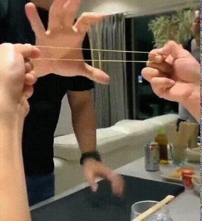 Enlace a Haciendo magia con una goma 