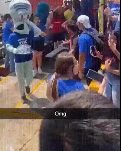 Enlace a Nadie se mete con Calamardo y queda impune