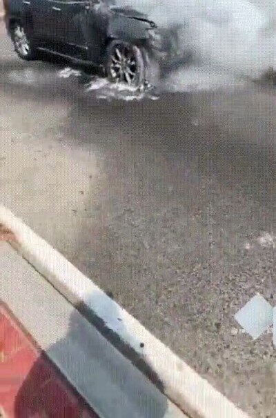 Enlace a No te metas con los bomberos mientras intentan hacer su trabajo