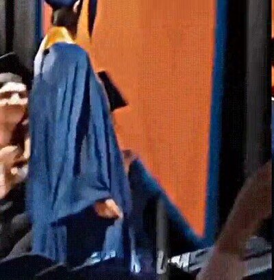 Enlace a El Jefe Maestro por fin se ha graduado