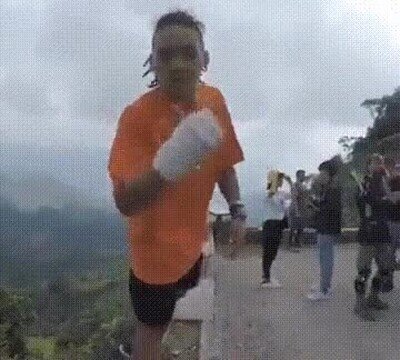 Enlace a Cuidado cuando te grabes haciendo estos saltos