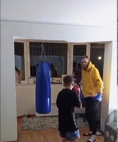 Enlace a Salvado por la campana en el último momento