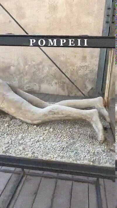 Enlace a Choca un montón ver a los que no pudieron escapar de la erupción del Vesubio