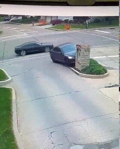Enlace a La lía y se va corriendo como si no hubiese pasado nada