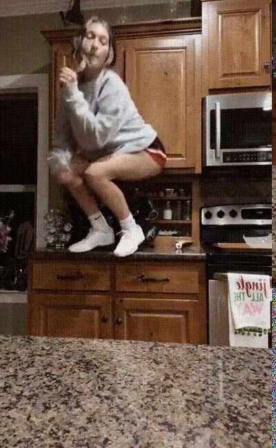 Enlace a Vaya liada por el hacer el cabra en la cocina