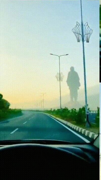 Enlace a Pasando al lado de la estatua más grande del mundo