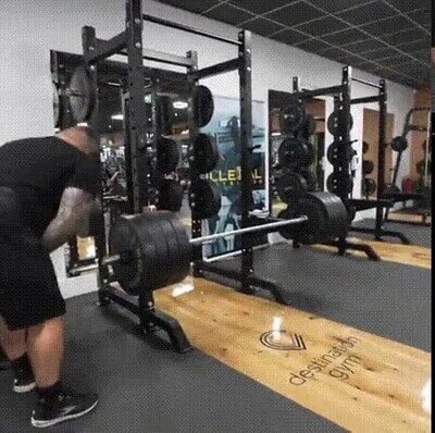 Enlace a El clásico golpe de toalla en el gimnasio